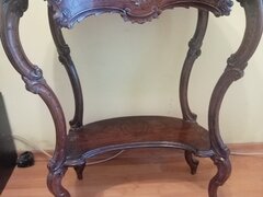 Masuta de toaleta lemn sulptata